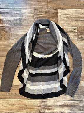 Freda's Women's Striped Cowl Neck Sweater in Gray & Black